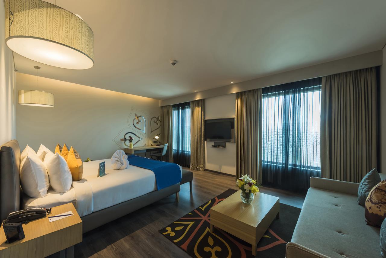 Grand Mercure Mysore - An Accor Brand Экстерьер фото Suite room at the hotel